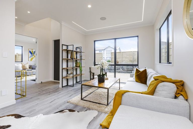 Photo of property in 16 Rathfarnham Road, Flat Bush, Auckland, 2019