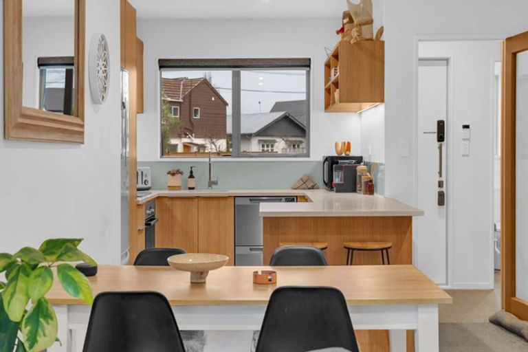 Photo of property in 1/32 Avalon Street, Richmond, Christchurch, 8013