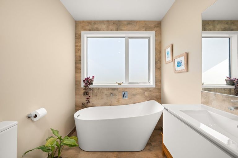 Photo of property in 34 Brookvale Lane, Taupaki, 0782