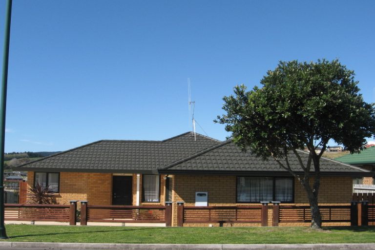 Photo of property in 14 Highcroft Place, Welcome Bay, Tauranga, 3112