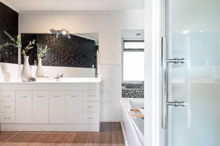 Photo of property in 56 Fitzwilliam Drive, Torbay, Auckland, 0630