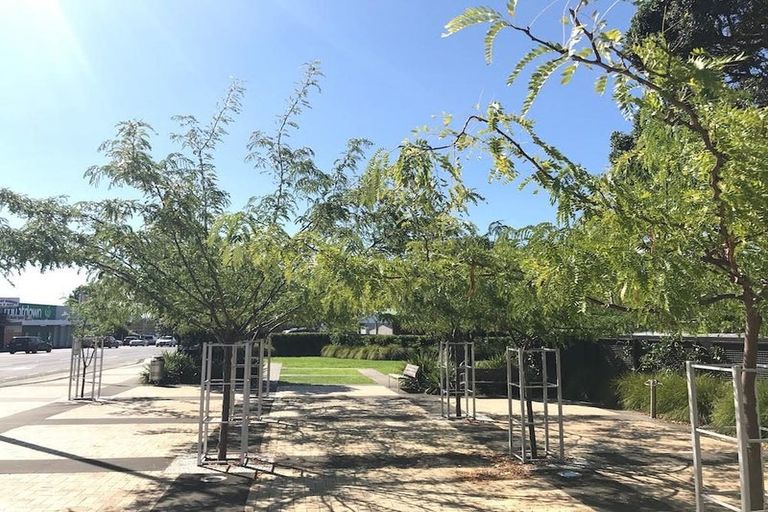 Photo of property in 2/328 Lake Road, Hauraki, Auckland, 0622