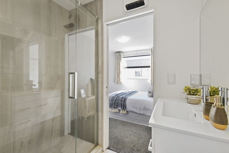 Photo of property in 2/40 Brockworth Place, Riccarton, Christchurch, 8011