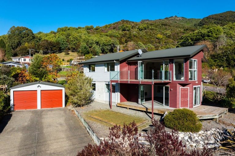 Photo of property in 2 Takorika Street, Havelock, 7100