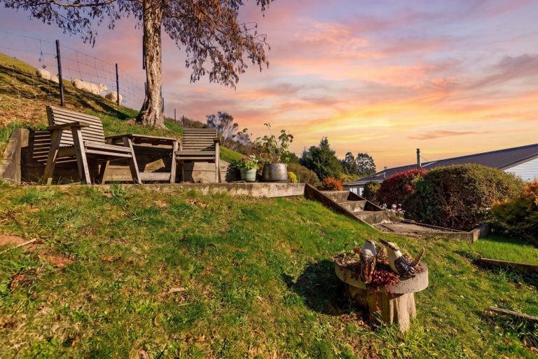 Photo of property in 198 Mangaroa Valley Road, Mangaroa, Upper Hutt, 5371
