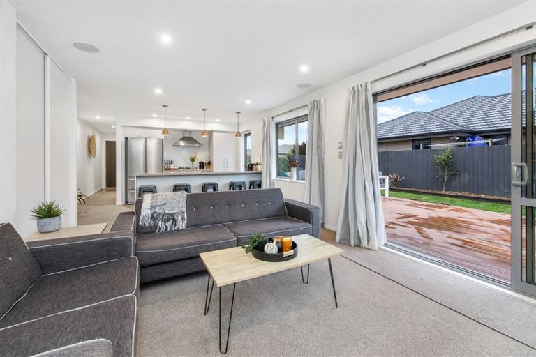 Photo of property in 32 Bradwell Crescent, Halswell, Christchurch, 8025