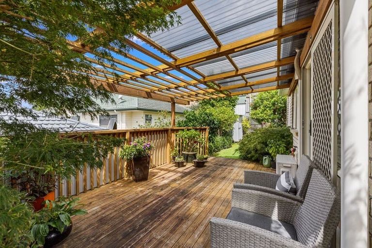 Photo of property in 2/41 Rishworth Avenue, Stanmore Bay, Whangaparaoa, 0932