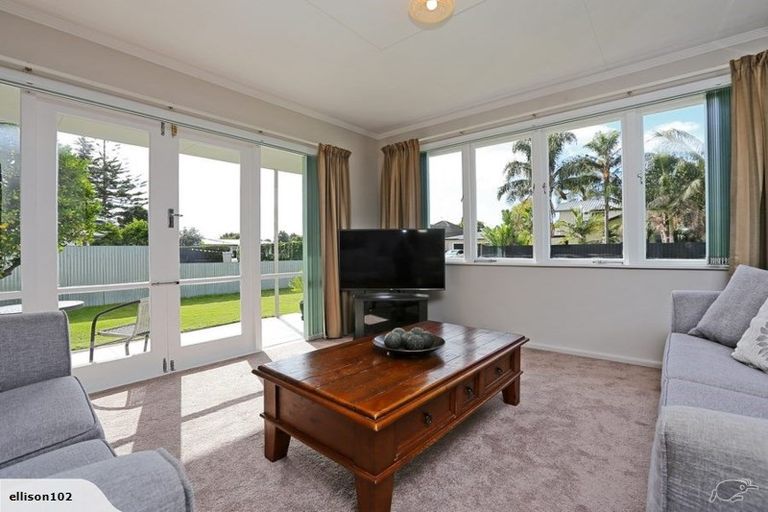 Photo of property in 3 Worcester Street, Taradale, Napier, 4112