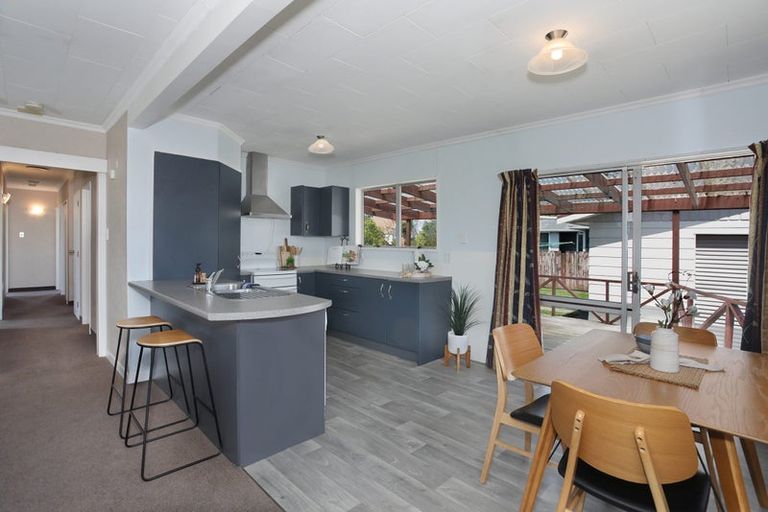 Photo of property in 3 Edward Street, Bulls, 4818