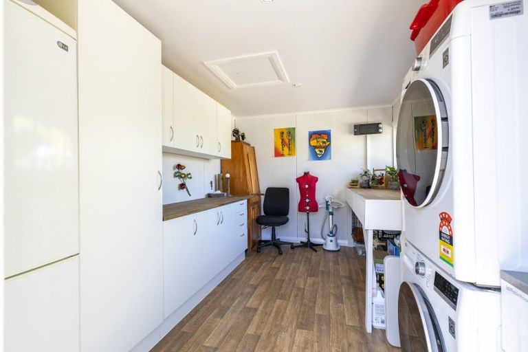 Photo of property in 128 Wairau Road, Oakura, 4314