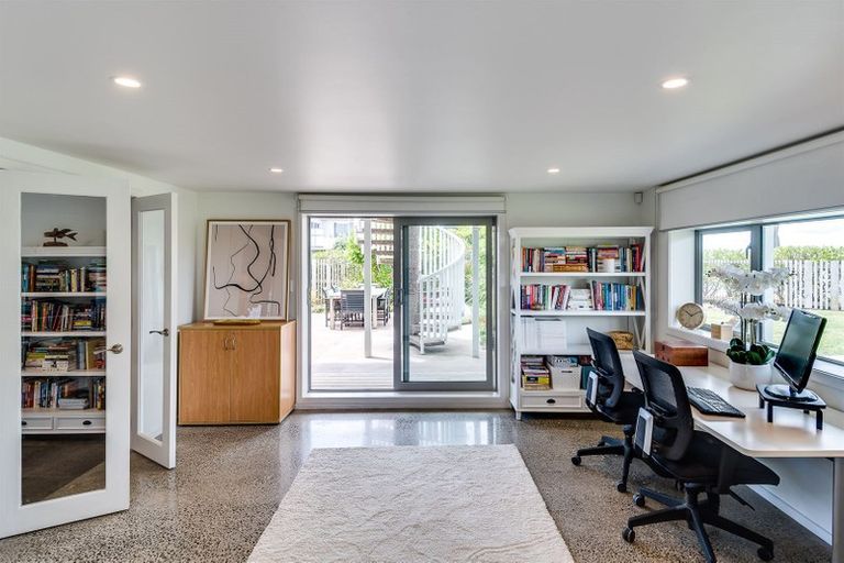 Photo of property in 56 Le Quesne Road, Bay View, Napier, 4104