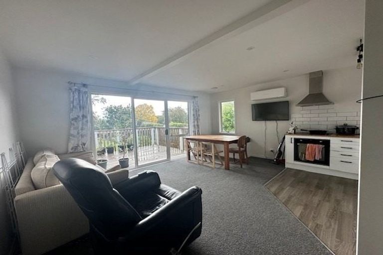 Photo of property in 98 Williams Street, Cambridge, 3434