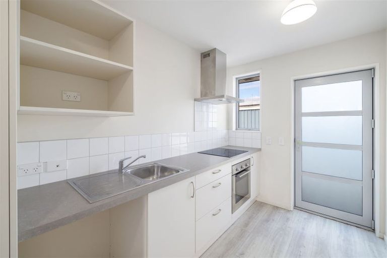 Photo of property in 4/21 Allard Street, Edgeware, Christchurch, 8013