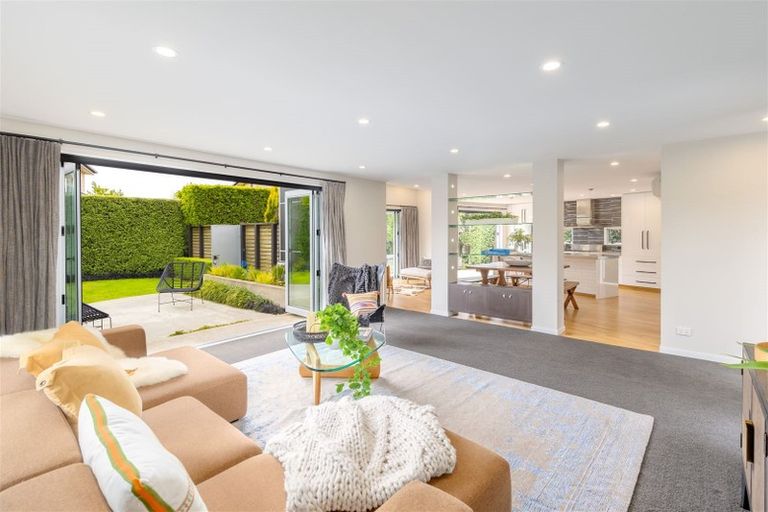 Photo of property in 51 Oxley Avenue, St Albans, Christchurch, 8014