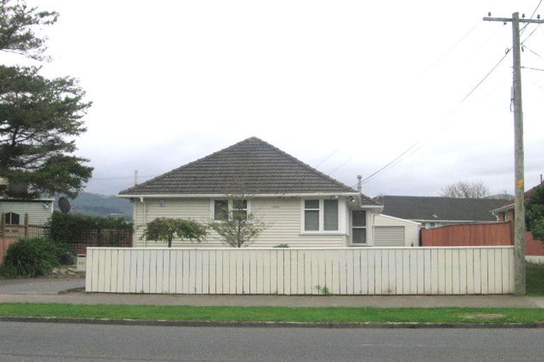 Photo of property in 215 Oxford Terrace, Avalon, Lower Hutt, 5011