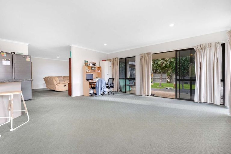 Photo of property in 4 Owhatiura Drive, Lynmore, Rotorua, 3010