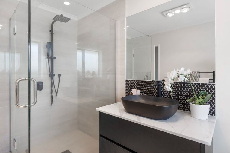 Photo of property in 32 Waireka Road, Rototuna North, Hamilton, 3210