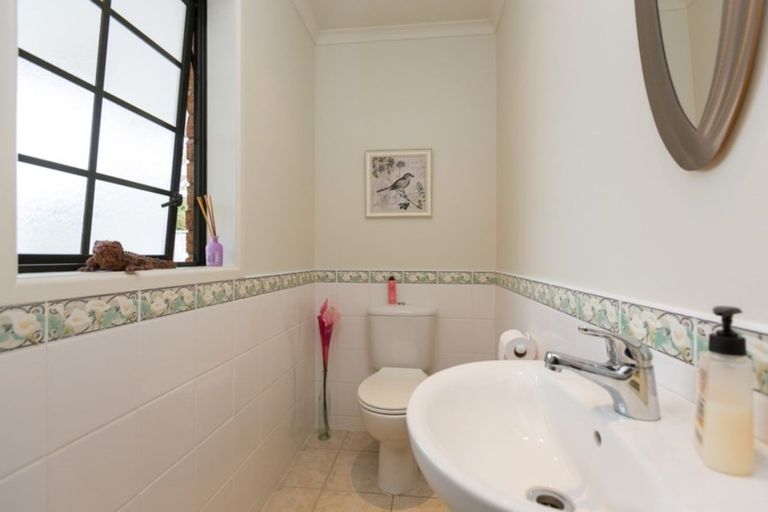 Photo of property in 197 Carrington Street, Lower Vogeltown, New Plymouth, 4310