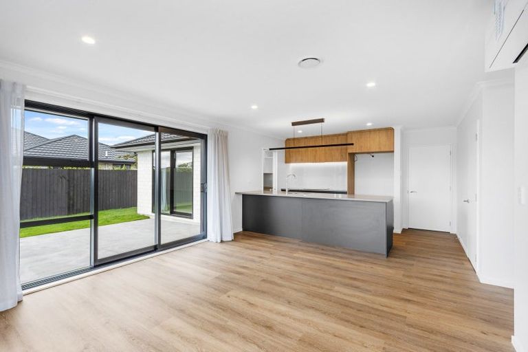 Photo of property in 21 Timara Crescent, Marshland, Christchurch, 8083