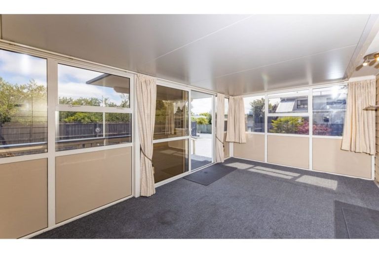 Photo of property in 681 Main North Road, Belfast, Christchurch, 8051