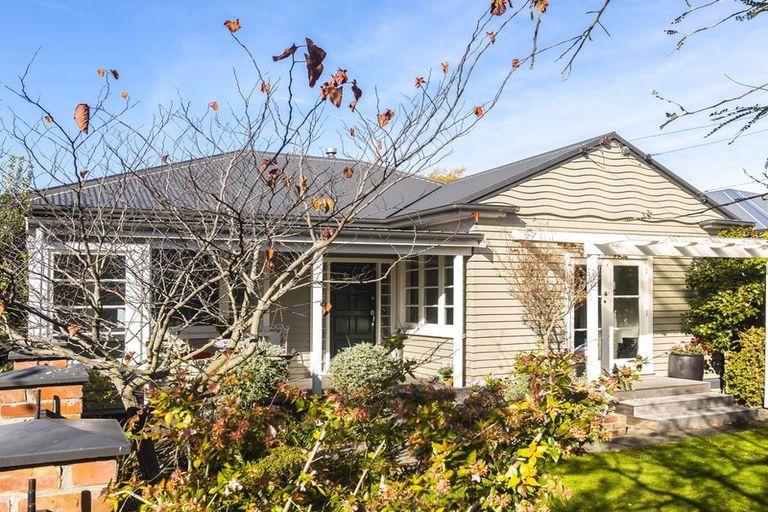 Photo of property in 188 Weston Road, St Albans, Christchurch, 8052
