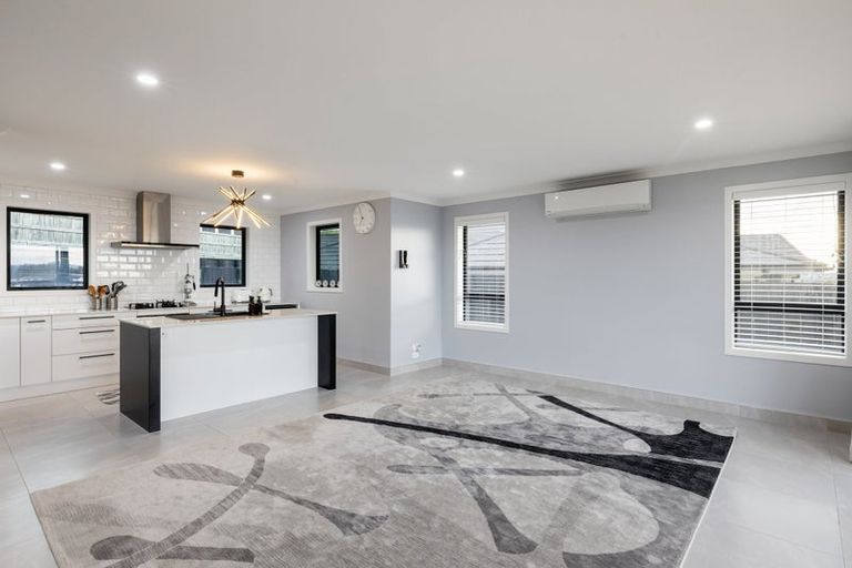 Photo of property in 20 Rose Berry Crescent, Flagstaff, Hamilton, 3210