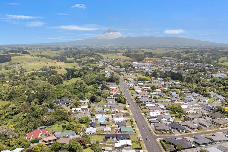 Photo of property in 391 Carrington Street, Upper Vogeltown, New Plymouth, 4310