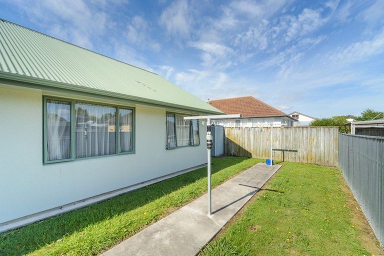 Photo of property in 44 South Street, West End, Palmerston North, 4410