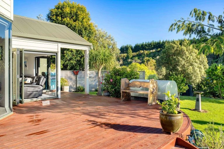 Photo of property in 27 Herbert Drive, Whangamata, 3620