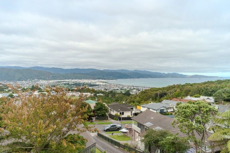 Photo of property in 60 Acacia Avenue, Maungaraki, Lower Hutt, 5010