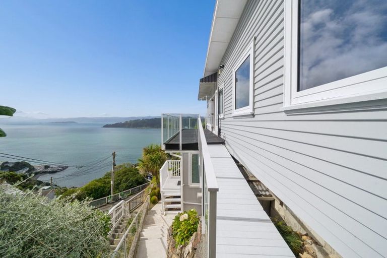 Photo of property in 100 Grafton Road, Roseneath, Wellington, 6011