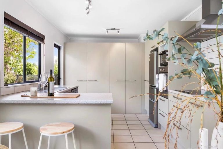 Photo of property in 2/614 Beach Road, Browns Bay, Auckland, 0630