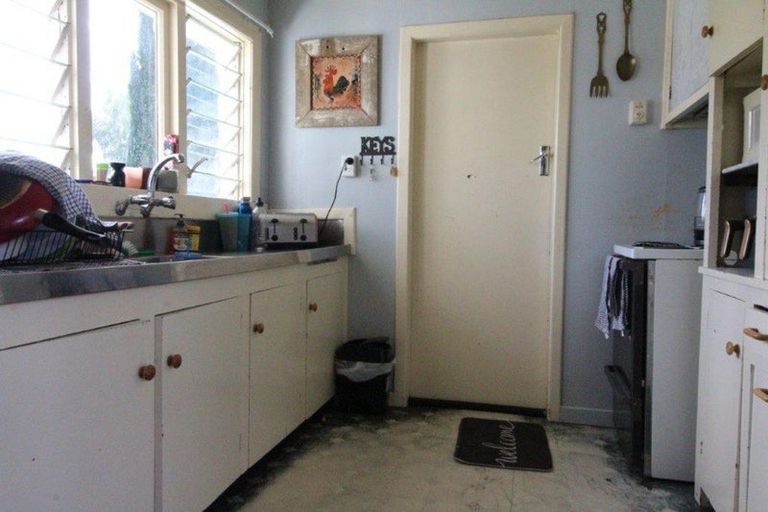 Photo of property in 2 Laura Street, Lumsden, 9730