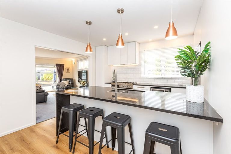 Photo of property in 98 Cavendish Road, Casebrook, Christchurch, 8051