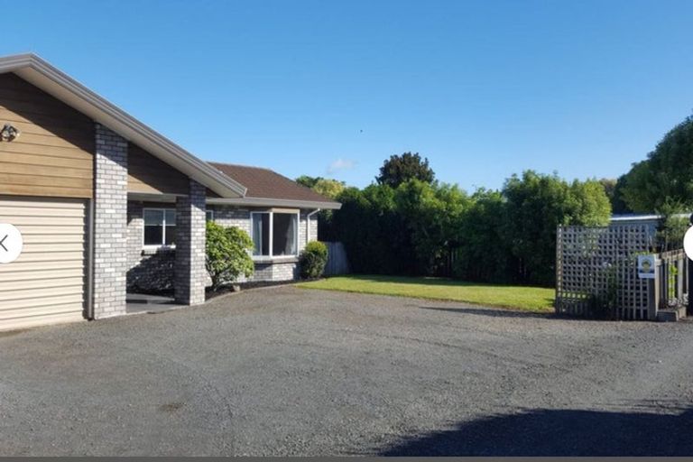 Photo of property in 12 Clare Street, Cambridge, 3434