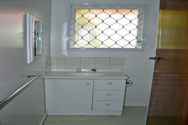 Photo of property in 105 Titirangi Road, New Lynn, Auckland, 0600