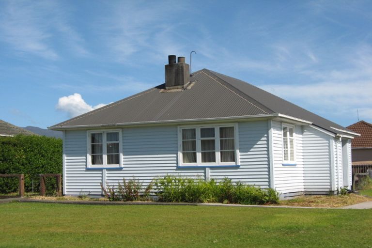 Photo of property in 68 Rintoul Street, Westport, 7825