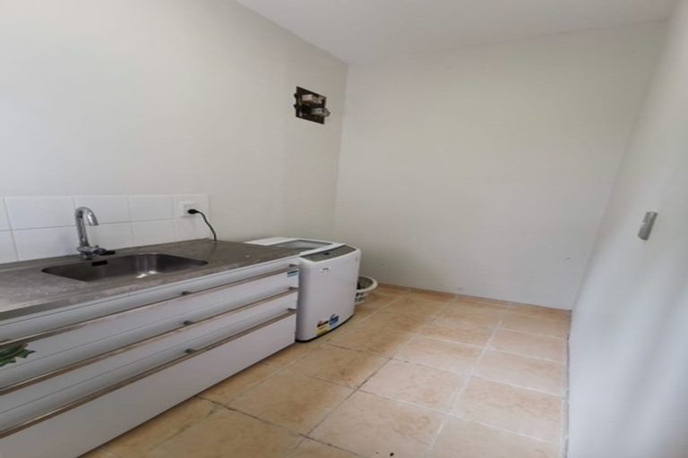 Photo of property in 40 Hale Crescent, Bayview, Auckland, 0629