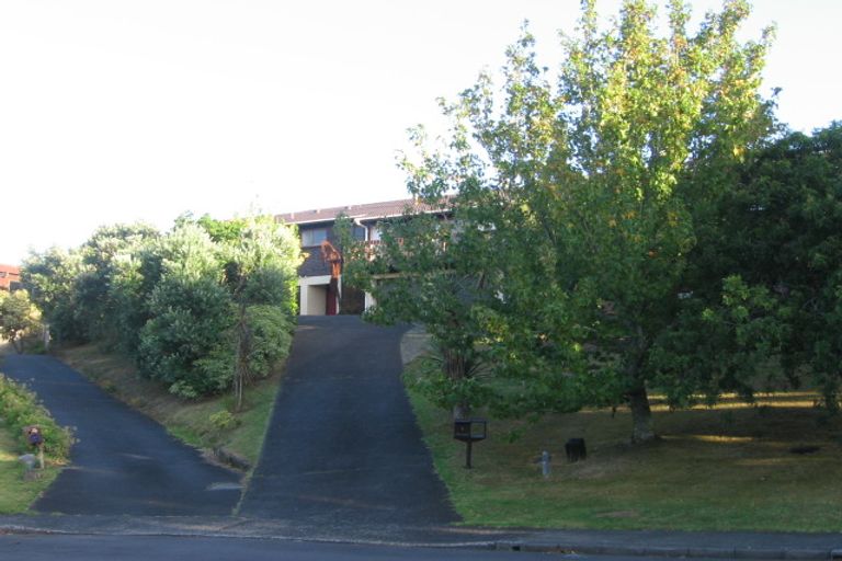 Photo of property in 7 Busbridge Place, Hillcrest, Auckland, 0627