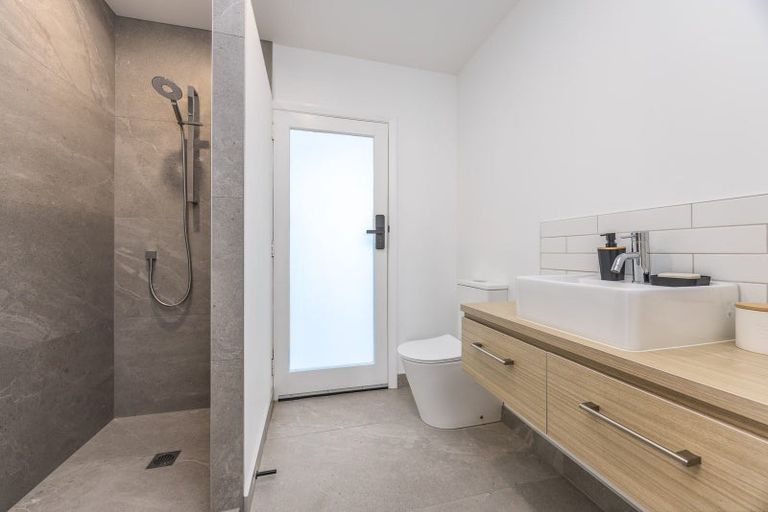 Photo of property in 2a Hoskins Avenue, Hillsborough, Auckland, 1042