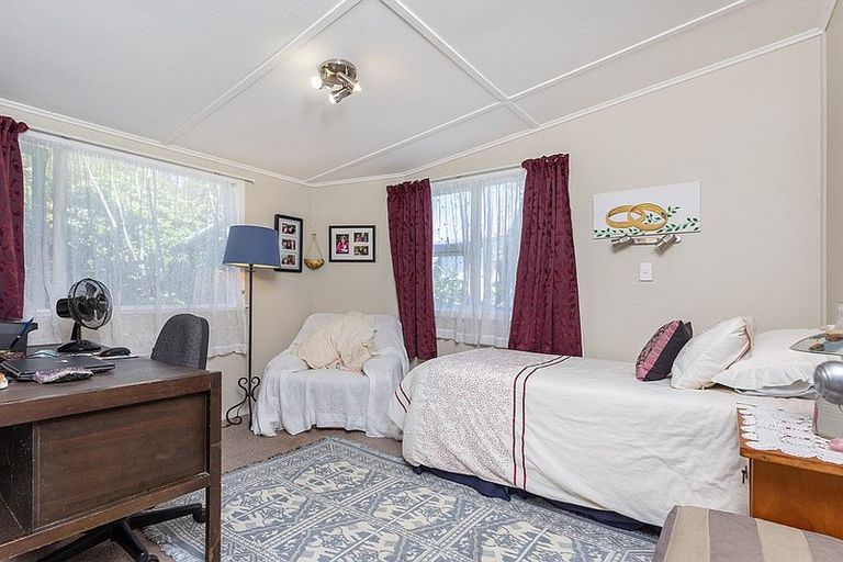 Photo of property in 40 James Mcleod Road, Shelly Beach, Helensville, 0874