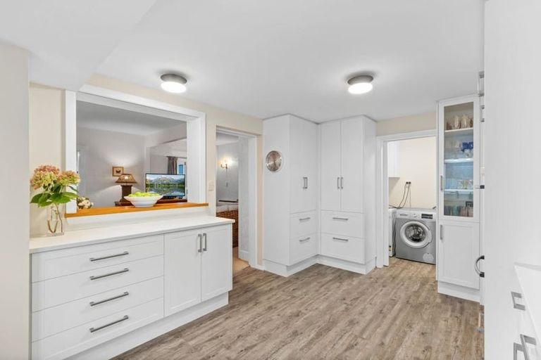 Photo of property in 24 Snowdon Road, Fendalton, Christchurch, 8052