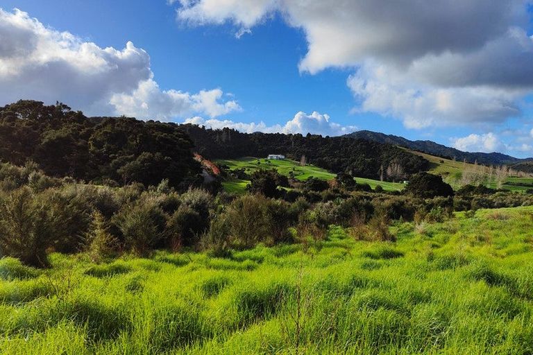 Photo of property in 14 Pa Hill Lane, Mangawhai, 0573