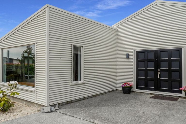 Photo of property in 77 Irishman Drive, Twizel, 7901