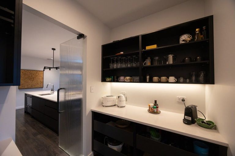 Photo of property in 11 Awanui Avenue, Hokowhitu, Palmerston North, 4410