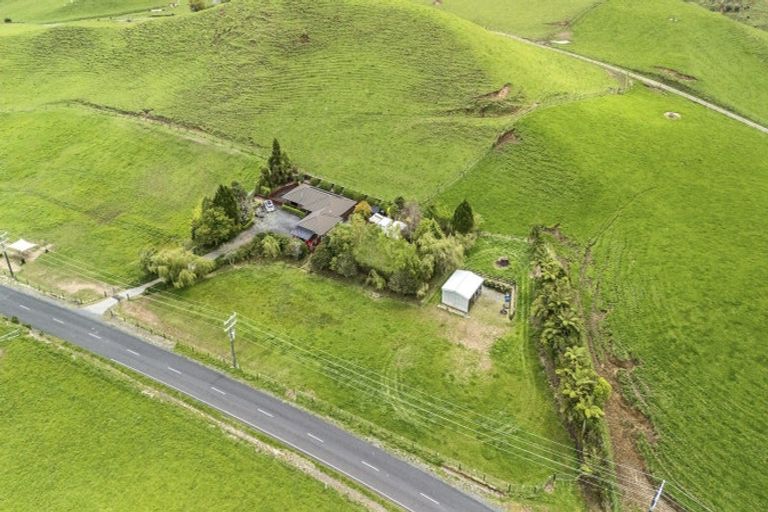 Photo of property in 863 Tarata Road, Kaimata, Inglewood, 4387