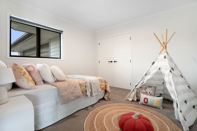 Photo of property in 32 Waireka Road, Rototuna North, Hamilton, 3210