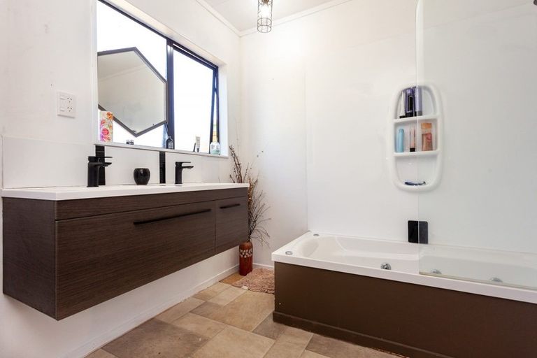 Photo of property in 35 Tui Pa Road, Te Aroha, 3392