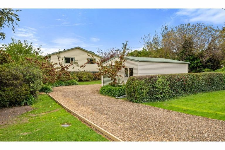 Photo of property in 8 Tau Crescent, Diamond Harbour, 8972