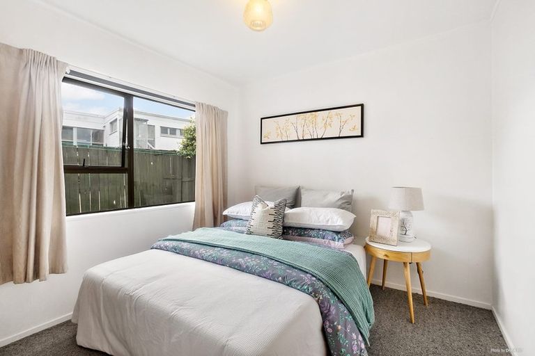Photo of property in 3/2 Moana Avenue, Belmont, Auckland, 0622